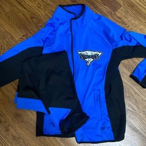 Stingrays cheer warmup. Large jacket. Size small pants.